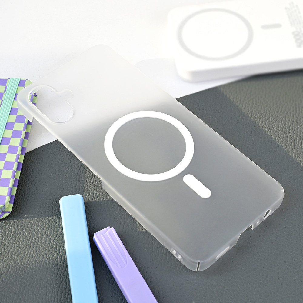 Torbica Magsafe Matte PC za Samsung A065F Galaxy A06 bela