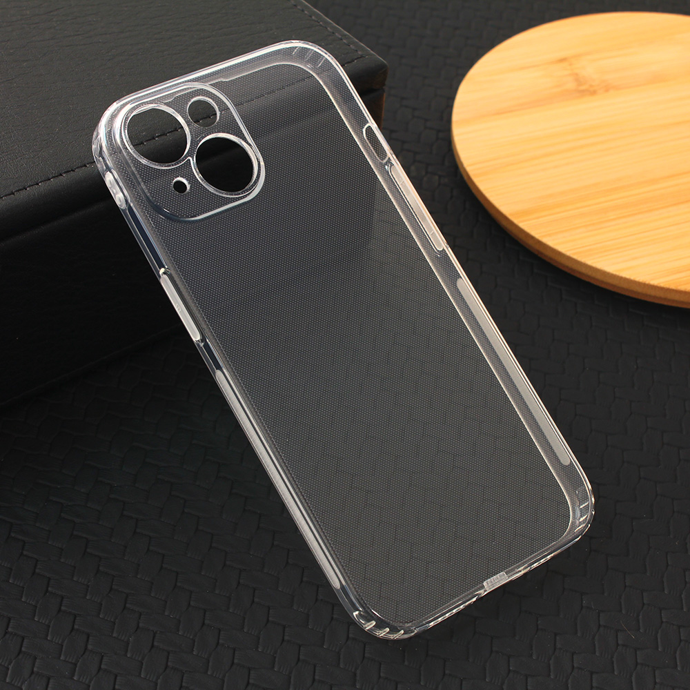 Torbica silikonska Ultra Thin with pluggy za iPhone 15 6.1 transparent
