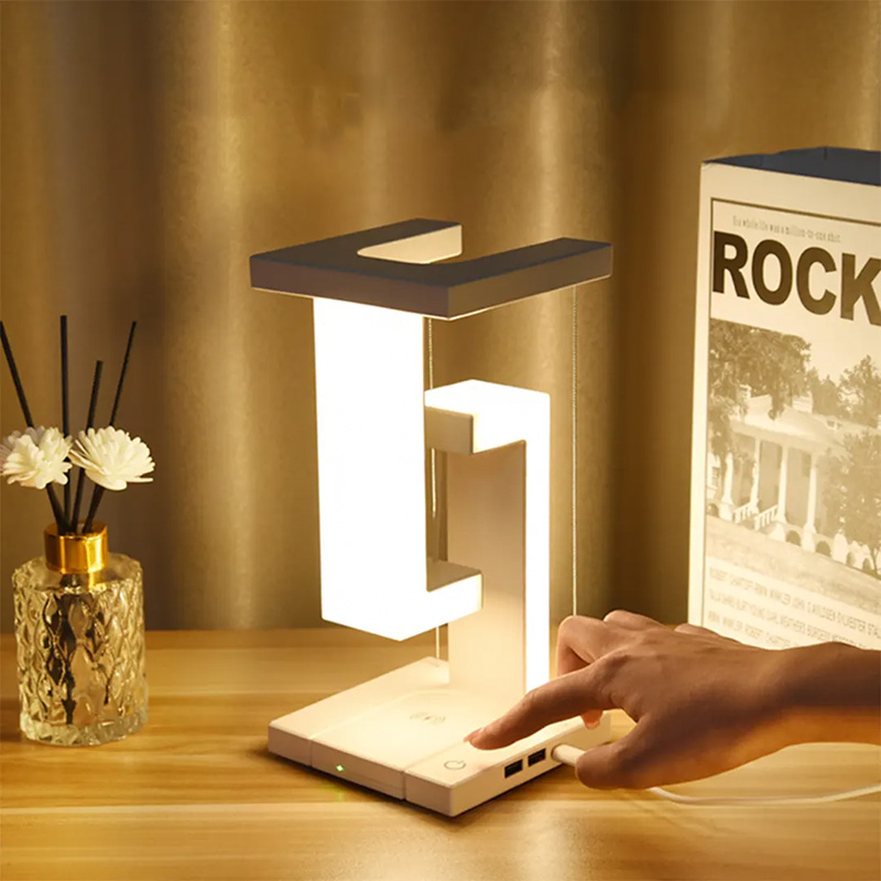 LED lampa + wireless punjac 10W