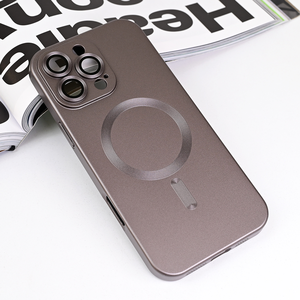 Torbica Magsafe Chrome za iPhone 16 Pro Max 6.9 siva