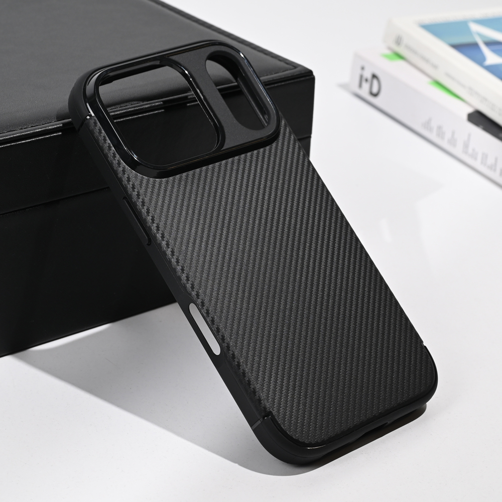 Torbica Defender Carbon za iPhone 17 Pro 6.3 crna