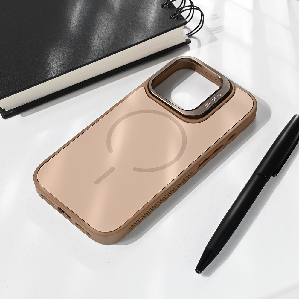 Torbica Magsafe Matte Shield za iPhone 16 Pro 6.3 braon