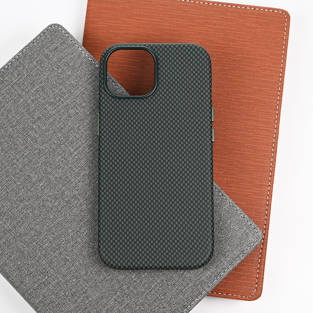 Torbica Magsafe Urban Cube za iPhone 15 6.1 zelena
