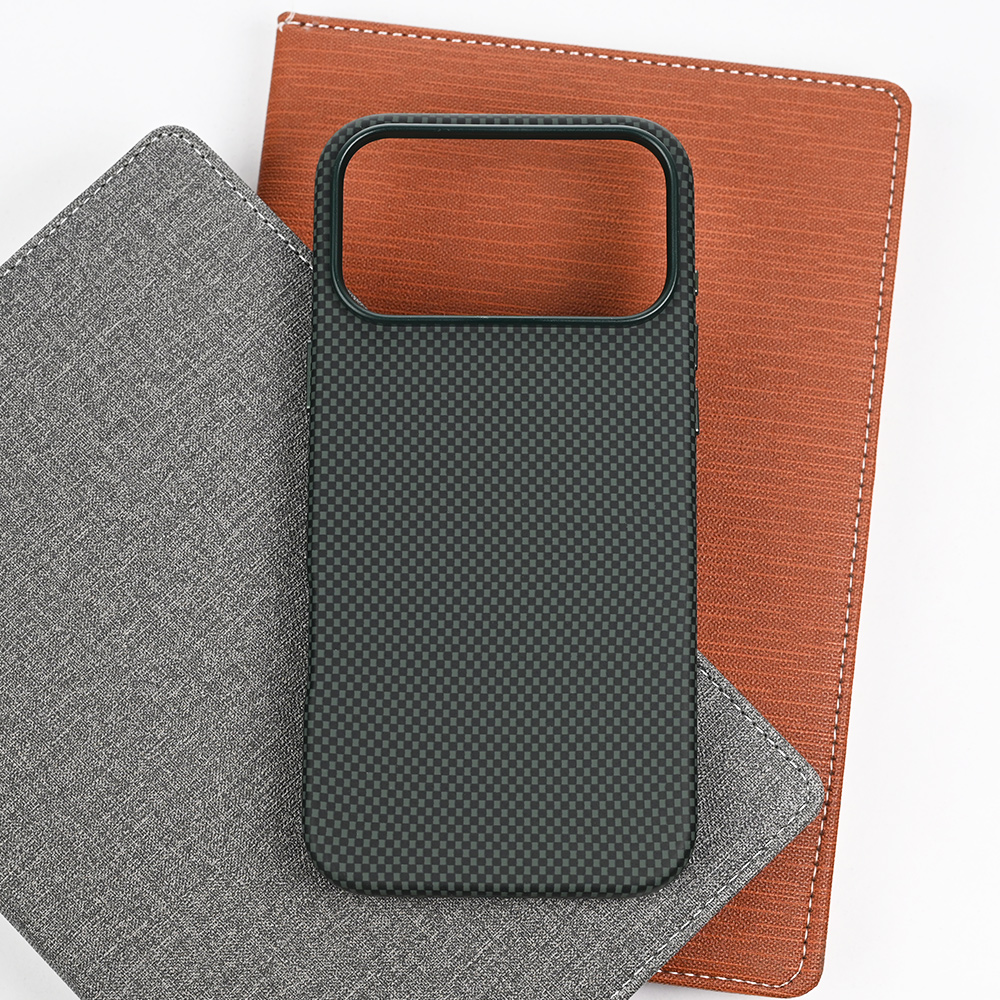 Torbica Magsafe Urban Cube za iPhone 17 Pro Max 6.9 zelena