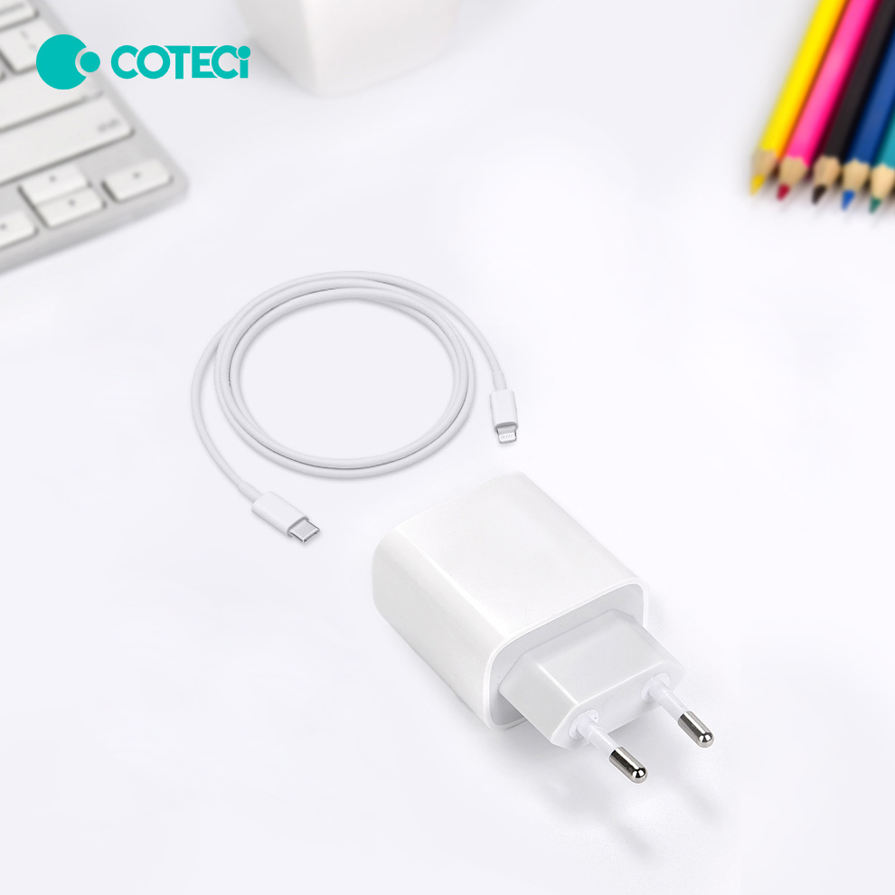 Kucni punjac Coteci CS5193 20W sa PD na lightning kablom beli