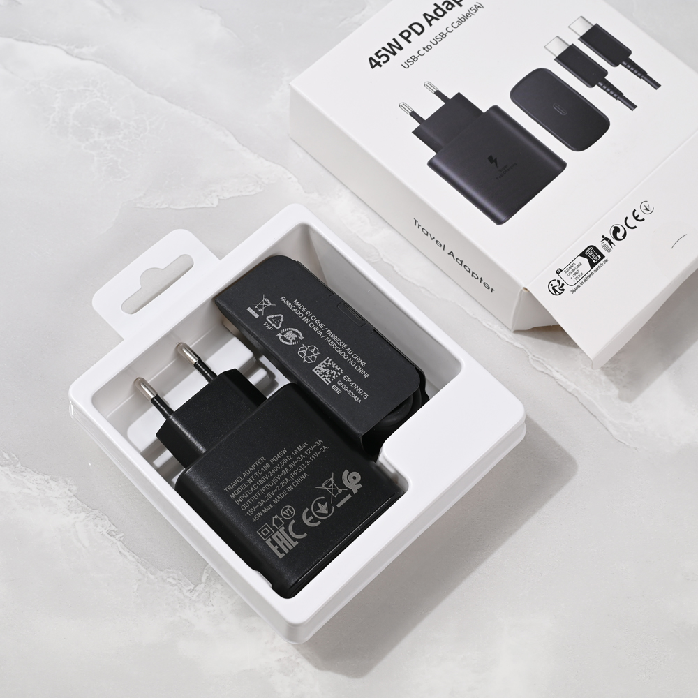 Kucni punjac PD Fast charger 45W za Samsung sa PD Type C kablom CE crni