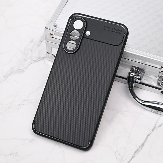 Torbica Defender Carbon za Samsung A366B Galaxy A36 5G crna
