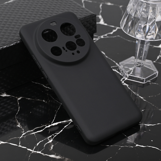 Torbica silikonska Ultra Thin za Xiaomi 15 Ultra mat crna
