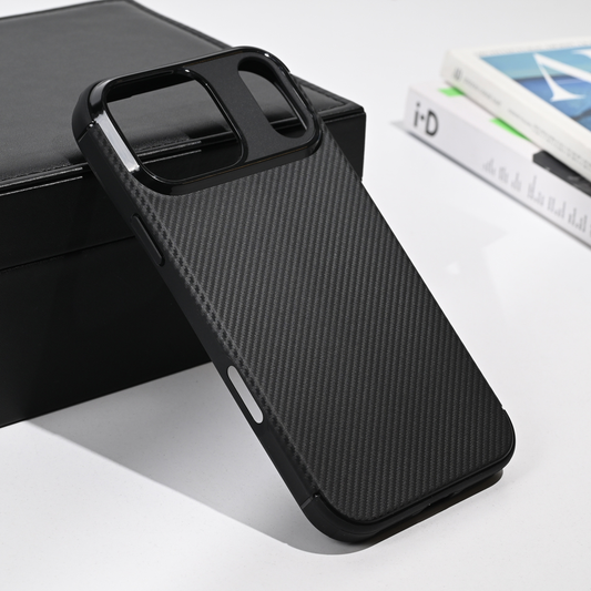 Torbica Defender Carbon za iPhone 17 Pro Max 6.9 crna